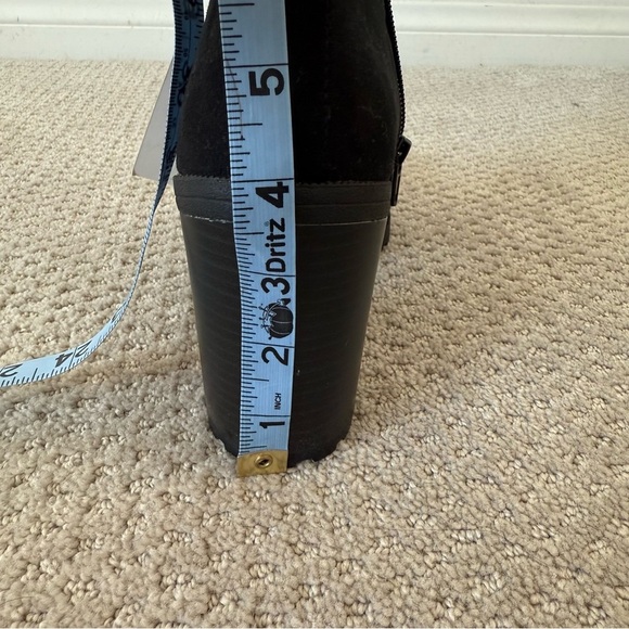 Jaclyn Smith Rubi Black Faux Suede Block Heel Rounded Toe Tassel Ankle Booties - Picture 8 of 8